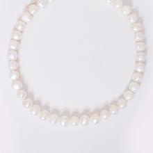 Load image into Gallery viewer, Classic Pearl Choker