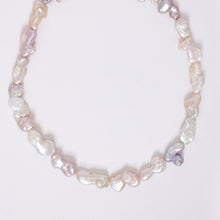 Load image into Gallery viewer, Iridescent Pearl Necklace